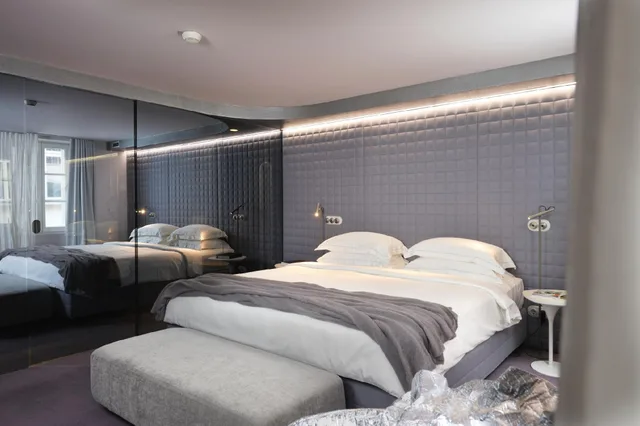 Vander, Queen Bed, Large، Vander Urbani Resort A Member of Design Hotels 1/1