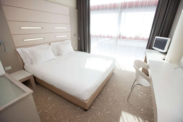 غرفة قياسية بسرير كوين، Best Western Plus Net Tower Hotel Padova 1/6