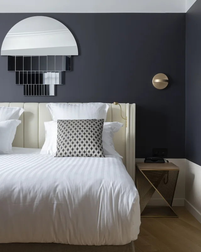 غرفة كلاسيكية بسريرين منفصلين وسرير كينج، Hotel Parisianer 1/4