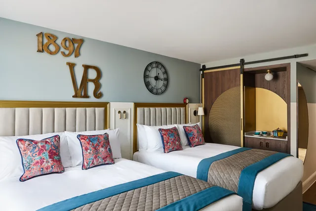غرفة بريميوم بسريرين مزدوجين، Hotel Indigo Chester 1/2
