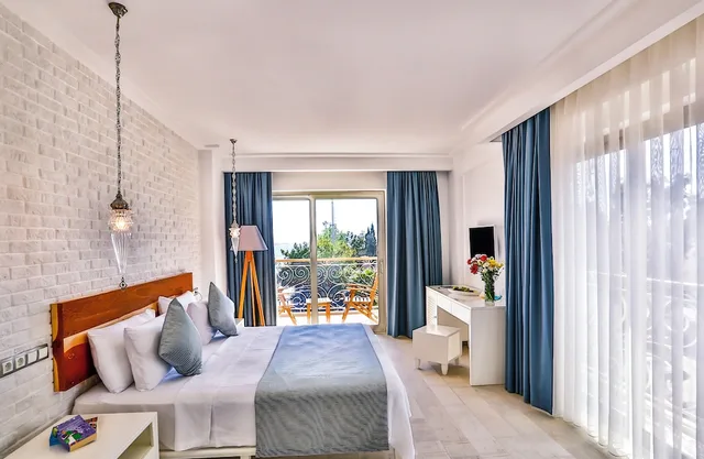 Deluxe, Murphy Bed, Sea View, Balcony، Arnna Hotel 4/7