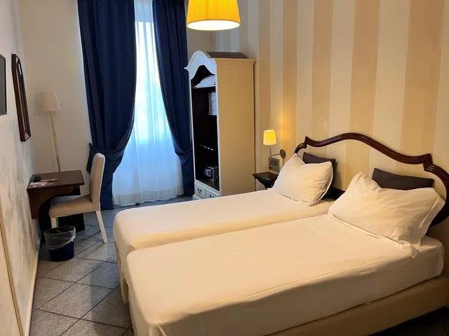 غرفة قياسية بسريرين منفصلين، Goldoni 1/1