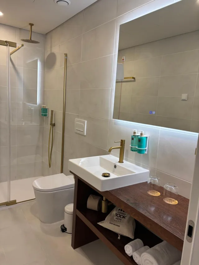 جناح ديلوكس، AZORES BOOK HOTEL 6/10