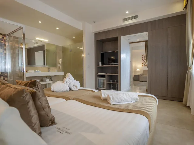 جناح بسرير كوين، Hotel San Pietro 4/6