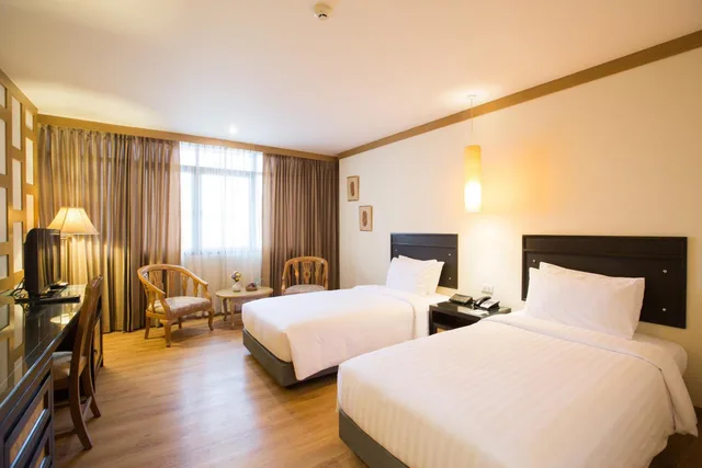 غرفة ديلوكس بسرير مزدوج، The Tarntawan Hotel Surawong Bangkok 6/10