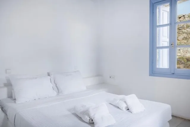 جناح جونيور بسرير مزدوج بإطلالة على الحديقة مع أريكة، Nama Villas 1/2
