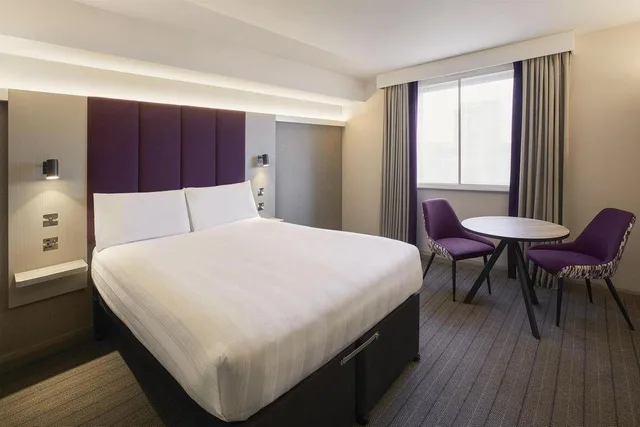 غرفة بسرير مزدوج، Premier Inn Canterbury City Centre 2/2