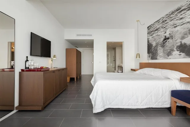 Premium, King Bed, Sea View, Almyra 1/10