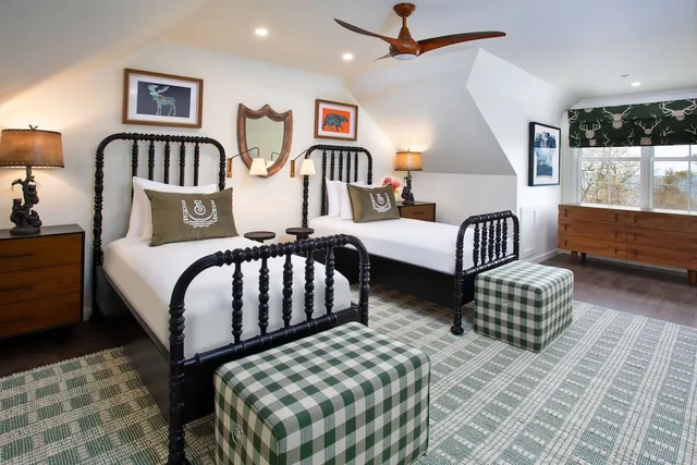 كوخ بسريرين منفصلين وسريرين كينج مع أريكة، The Inn At Stonecliffe 6/10