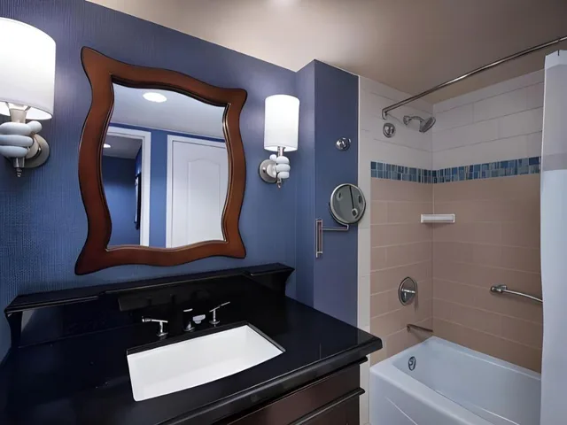 جناح عائلي بغرفة نوم واحدة مع أريكة، Disneyland Hotel 5/5