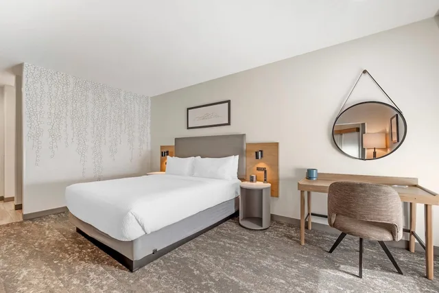 غرفة قياسية بسرير كينج، Kiota Inn & Event Center Sutter Creek, an Ascend Collection Hotel 6/10