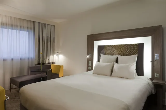 غرفة تنفيذية بسرير مزدوج بإطلالة على المدينة، Novotel Paris La Defense Esplanade 4/10