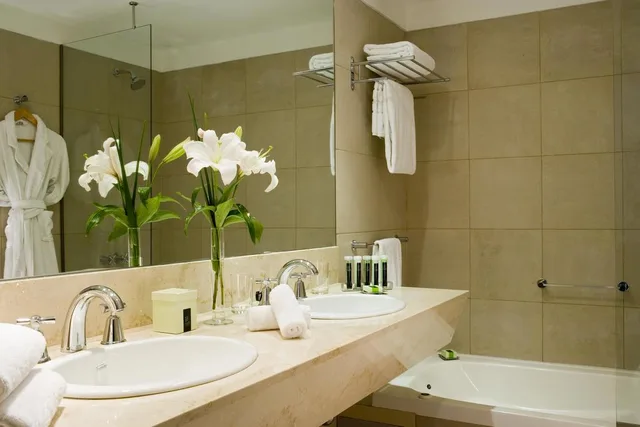 Deluxe, Double Bed, Street View، Hotel Madero, WorldHotels Elite 2/3