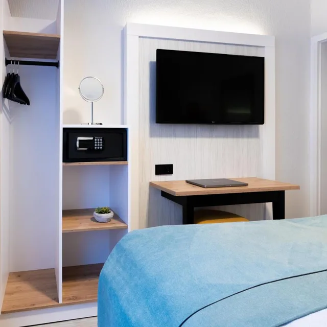 غرفة قياسية بسرير كينج وسرير كوين، Garner Hotel Cologne - Engelbertz By IHG 2/6