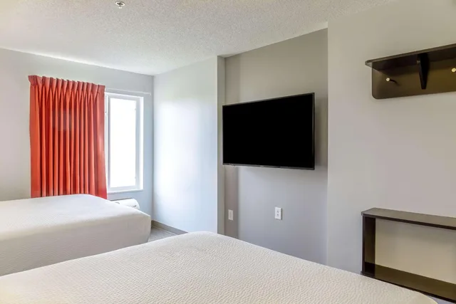غرفة بسريرين كوين لغير المدخنين، Motel6 Headingley, MB - Winnipeg West 4/7