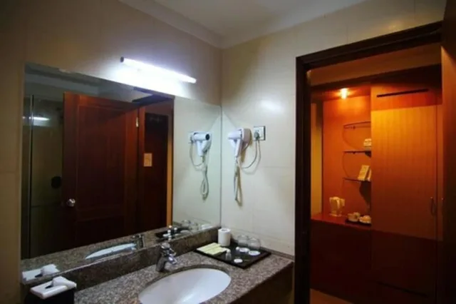 غرفة ديلوكس بسريرين منفصلين، Golden View Hotel Batam 4/5