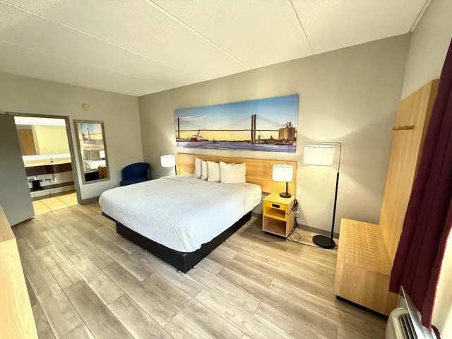غرفة قياسية بسرير كينج لذوي الإعاقة، Days Inn By Wyndham Statesboro 4/9