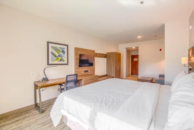Standard, Double Bed, Holiday Inn Express Hotel And Suites Gulf Shores 1/7