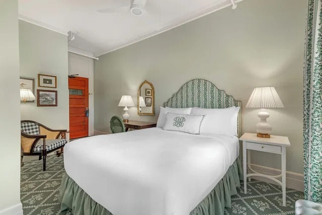 Family, 2 Queen Beds, Parlor، Omni Mount Washington Resort 4/8