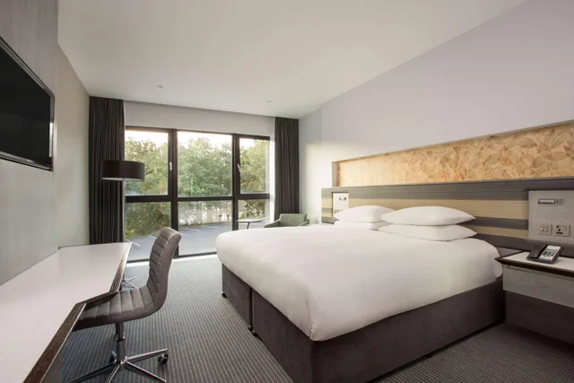 غرفة متصلة عائلية، Doubletree By Hilton Edinburgh Queensferry Crossing 1/4