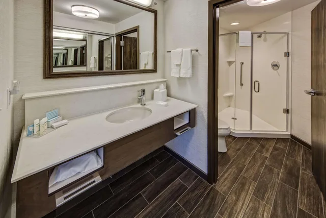 استوديو ركني بسرير كينج لذوي الإعاقة، Hampton Inn And Suites Memphis Germantown 2/2
