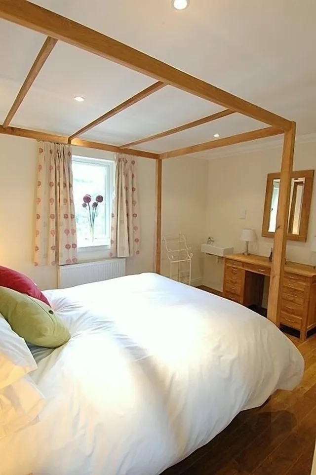 2 Bedrooms, Four Poster, Cottage, Double and Bunk Bed, Bunk Bed، Bcc Lochness Cottages 1/3