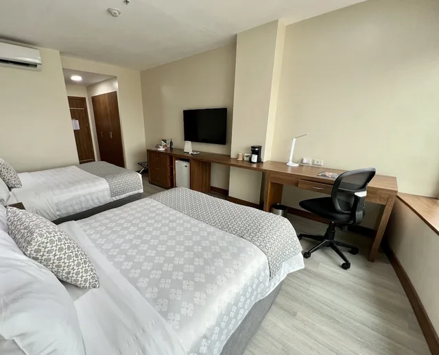 غرفة بزنس بسريرين مزدوجين، Wyndham Garden Guayaquil 4/7