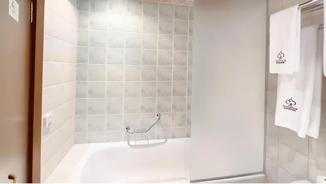 غرفة قياسية بسريرين منفصلين مع سرير إضافي، Platinum Hotel and Casino Bansko 3/3