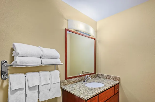 جناح استوديو بسرير كوين لذوي الإعاقة، Candlewood Suites El Paso 8/8