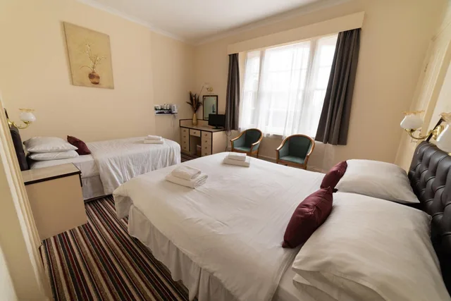 غرفة كلاسيكية ثلاثية، Devonshire Hotel 6/8