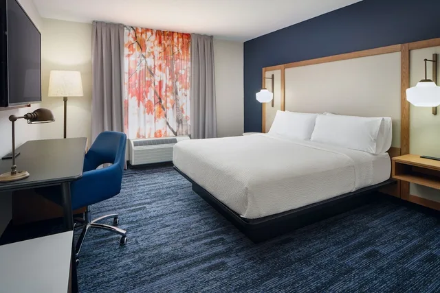 غرفة بسرير كينج لذوي الإعاقة، Fairfield Inn Suites Auburn Opelika 1/4