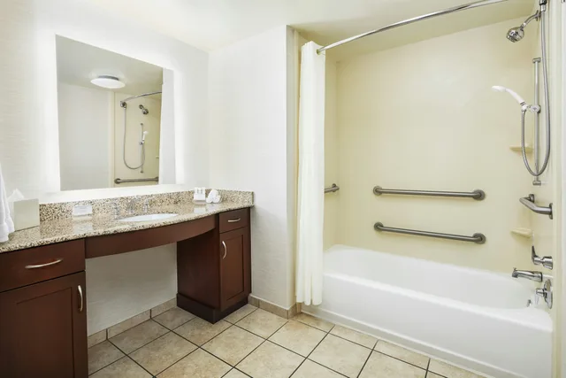 جناح بسرير كينج لذوي الإعاقة، Homewood Suites By Hilton Columbus 2/2