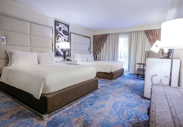 غرفة تنفيذية بسريرين مزدوجين، Hotel Amarano Burbank 1/3