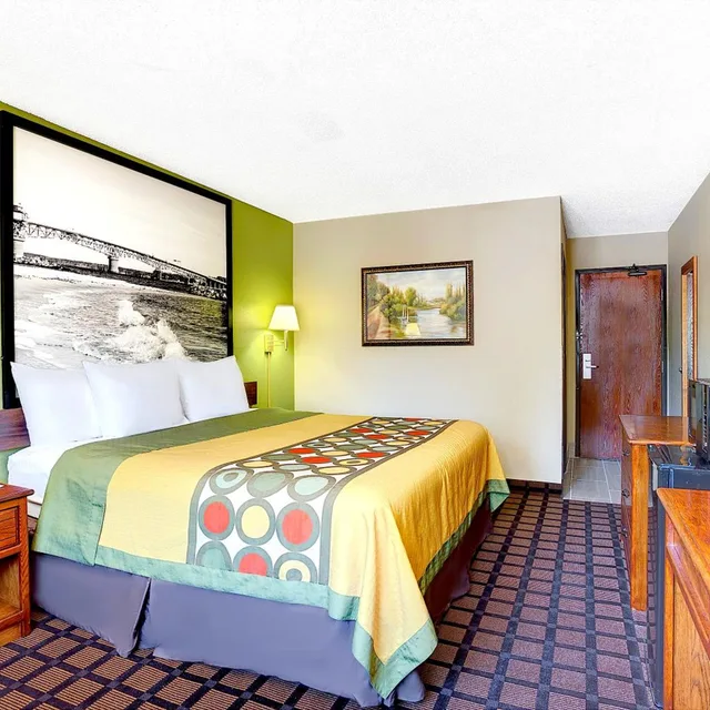 غرفة ديلوكس بسرير كينج للمدخنين، Economy 7 Inn Chesapeake - Portsmouth 1/10