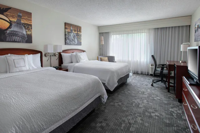 غرفة بسريرين كوين، Courtyard By Marriott Princeton 2/3