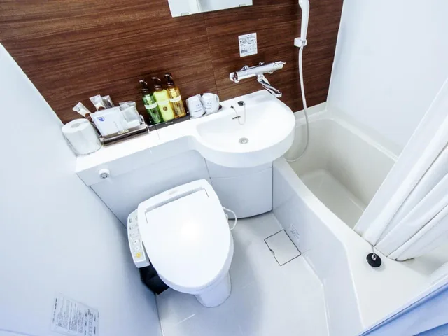 Semi Room, Semi Double Bed, Smoking، Hotel Livemax Chiba-ekimae 3/3