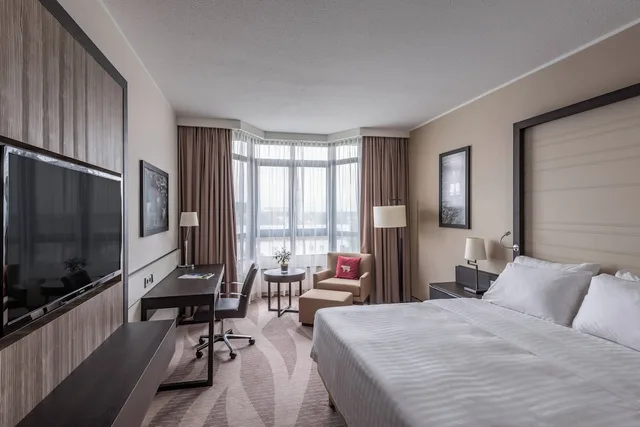 غرفة ديلوكس بسرير كوين، Munich Airport Marriott Hotel 1/4