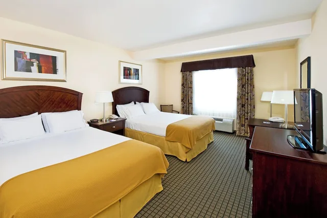 غرفة قياسية بسريرين كوين، Holiday Inn Express Hotel Suites Willcox 2/2