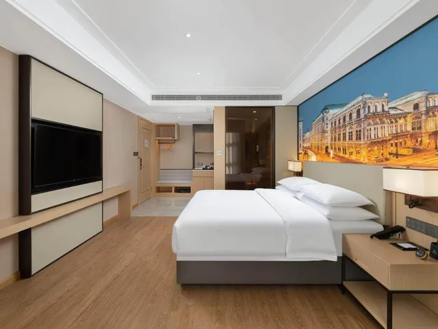 Executive, Queen Bed, Vienna International Hotel (Chongqing Liangjiang New District Longxing Branch) 3/3
