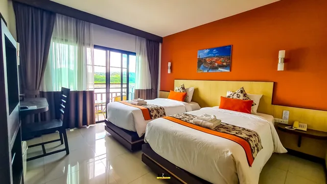 غرفة بسريرين منفصلين بإطلالة على النهر، Chiangkhong Teak Garden Riverfront Hotel 3/5