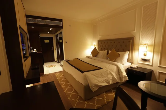 غرفة فاخرة بسريرين منفصلين، Ramada by Wyndham Jaisalmer Barmer Road 5/8