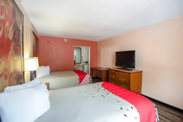 غرفة بريميوم بسرير كوين، Hotel O Daylight Inn Elkhart I-90, IN 3/5