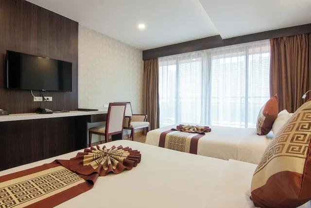 Studio, Twin Beds, Golden Jomtien Beach Hotel 5/6