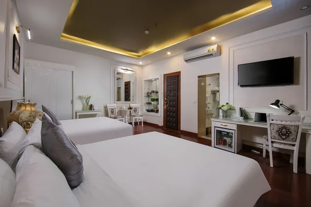 جناح عائلي بسريرين كوين بإطلالة على المدينة بشرفة، Trang Trang Premium Hotel 2/3