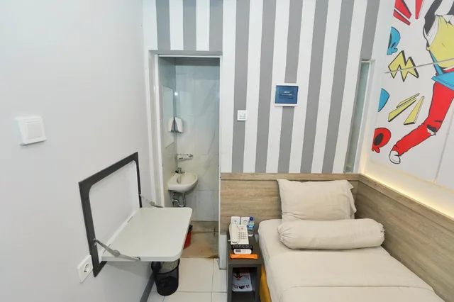 كابينة بزنس بسرير فردي، Front One Cabin Solo 1/1