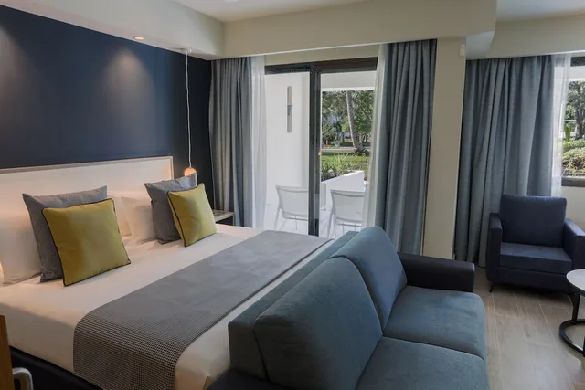 Swim Up, Junior Suite, Deluxe, Privilege, King Bed، Catalonia Punta Cana 1/3
