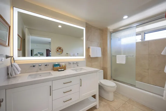 2 Bedrooms, Condo, Ocean View, 2 Bathrooms، Waikiki Shore by OUTRIGGER 6/8