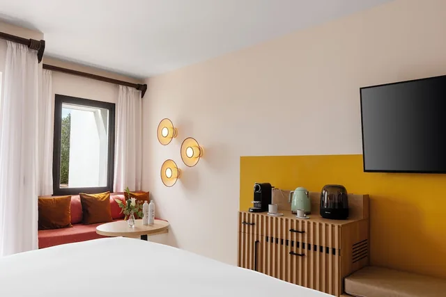 So Comfy, King Bed، SO/Sotogrande Spa & Golf Resort Hotel 2/4