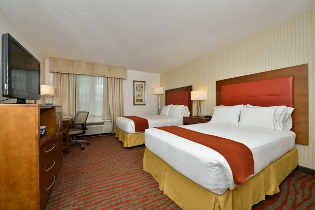 غرفة قياسية بسرير مزدوج، Holiday Inn Express Boston-Milford 1/2