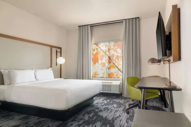 غرفة بسرير كينج، Fairfield by Marriott Inn & Suites Kansas City at The Legends 1/4